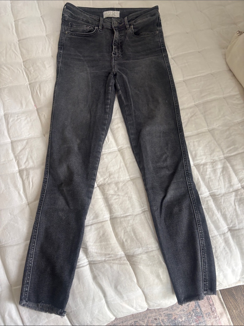 Women’s High-Rise Black Skinny Jeans we are free size 28 we the free brand